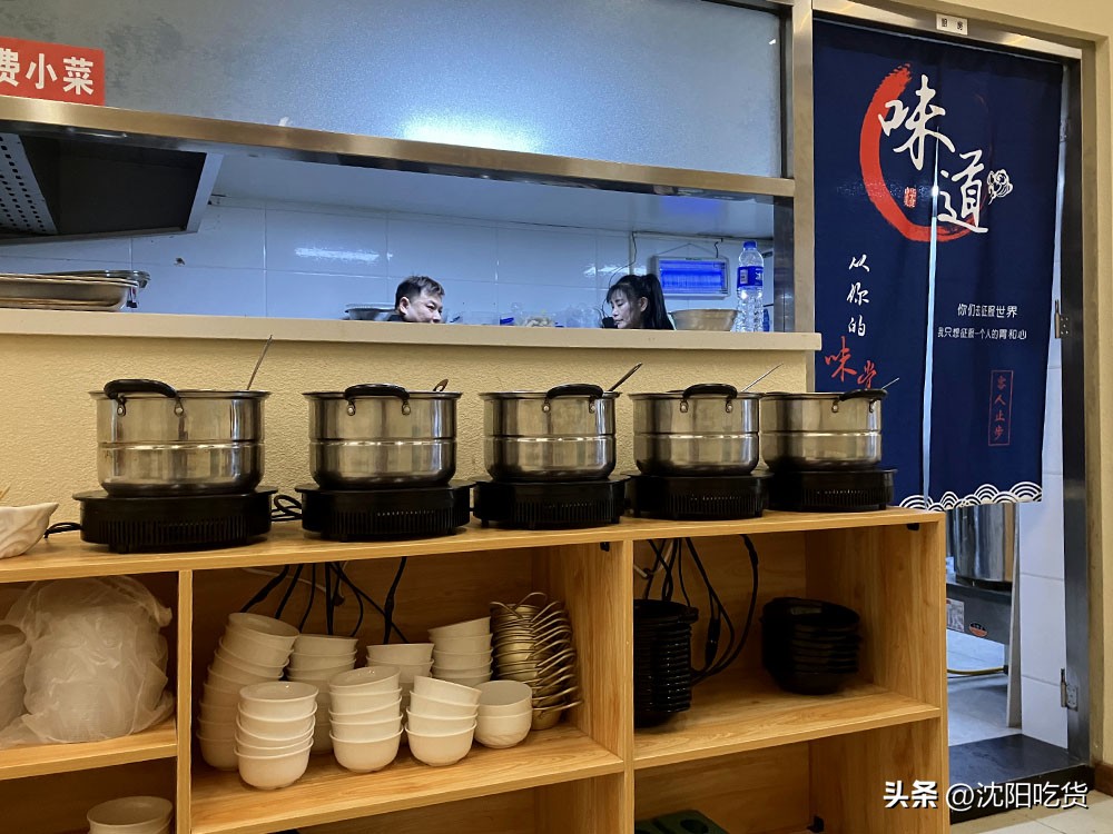 现在的饭店菜量很少价格很贵,现在的餐馆