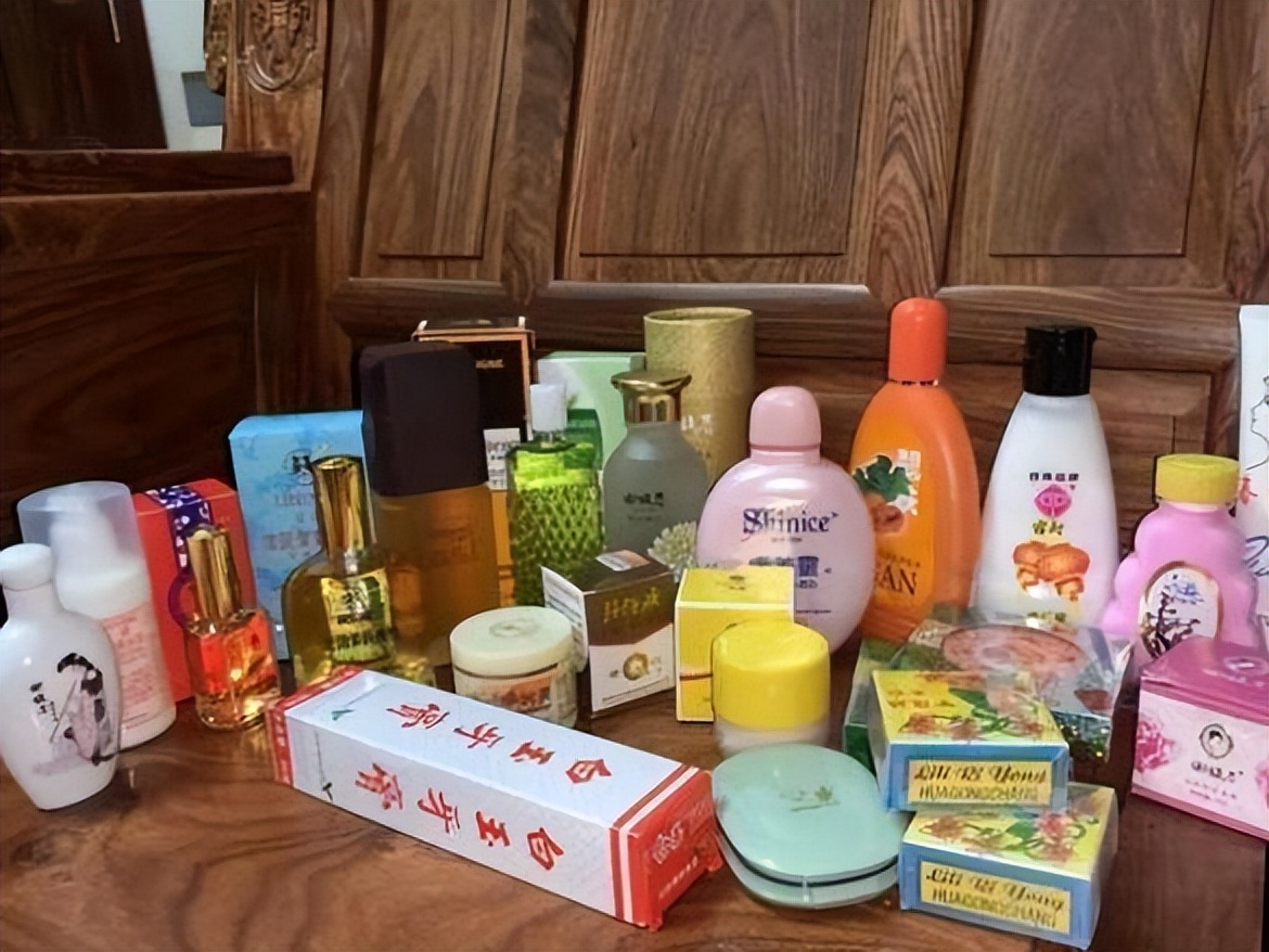 因包装太火而被遗忘的国货老牌,因为包装简陋而被嫌弃的四大国货