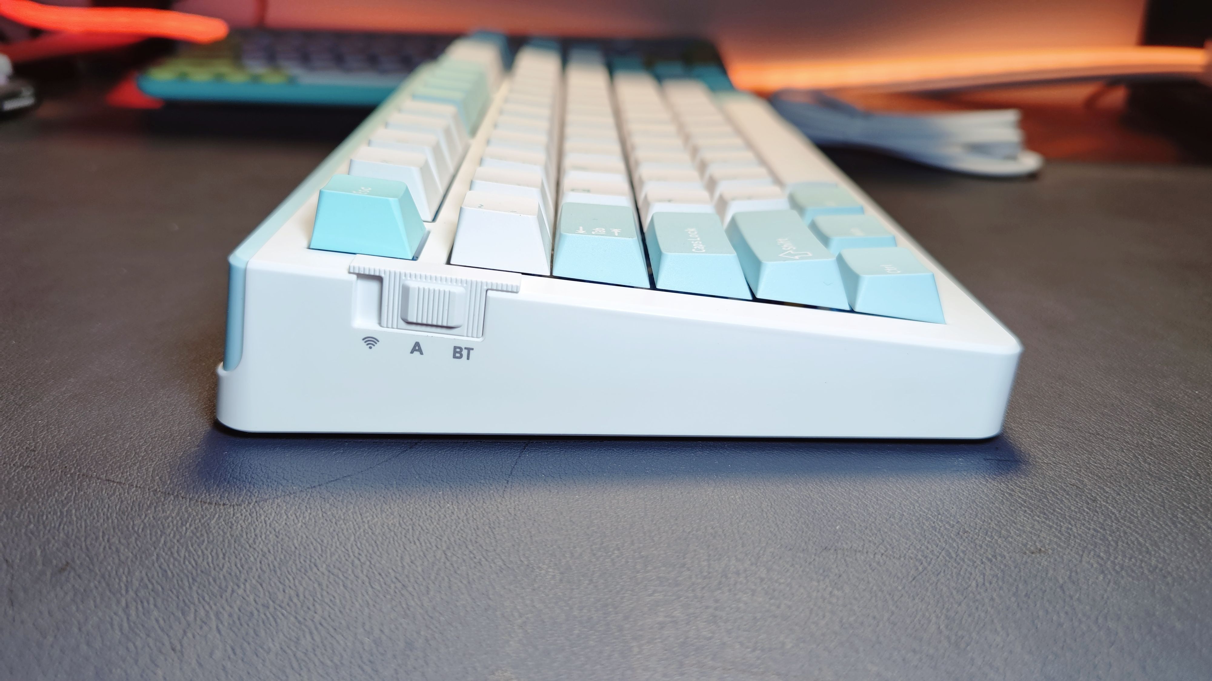 达尔优a81键盘灯光调节,达尔优a84pro机械键盘测评