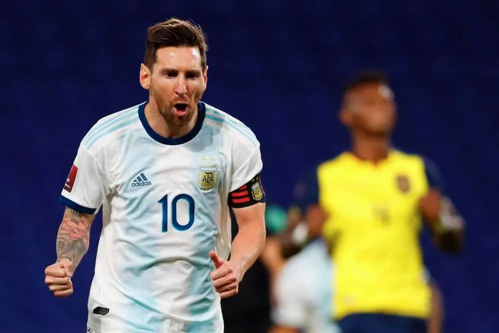 蹴鞠发展成为现代足球的英文,蹴鞠和足球历史演变英文版