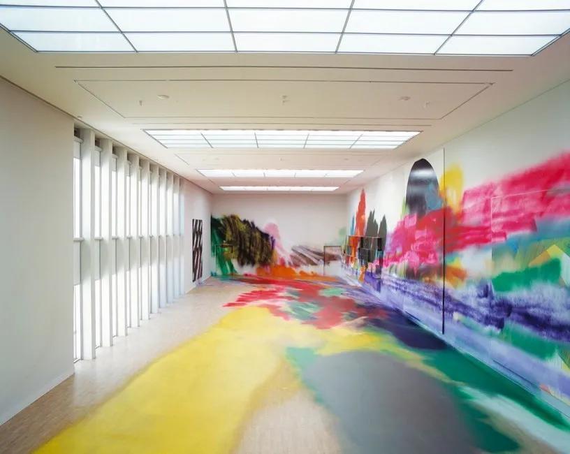 “垃圾创作”狂卖500万，网友忍不住群嘲：污染环境，这也叫艺术