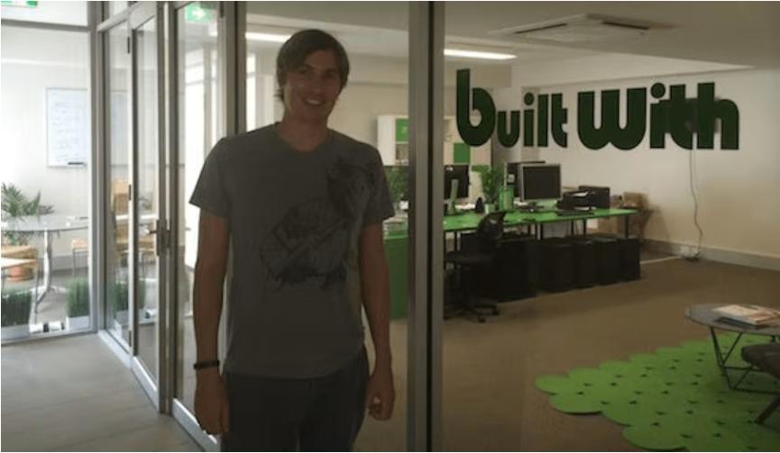 1个人、1个网站:年入1亿元