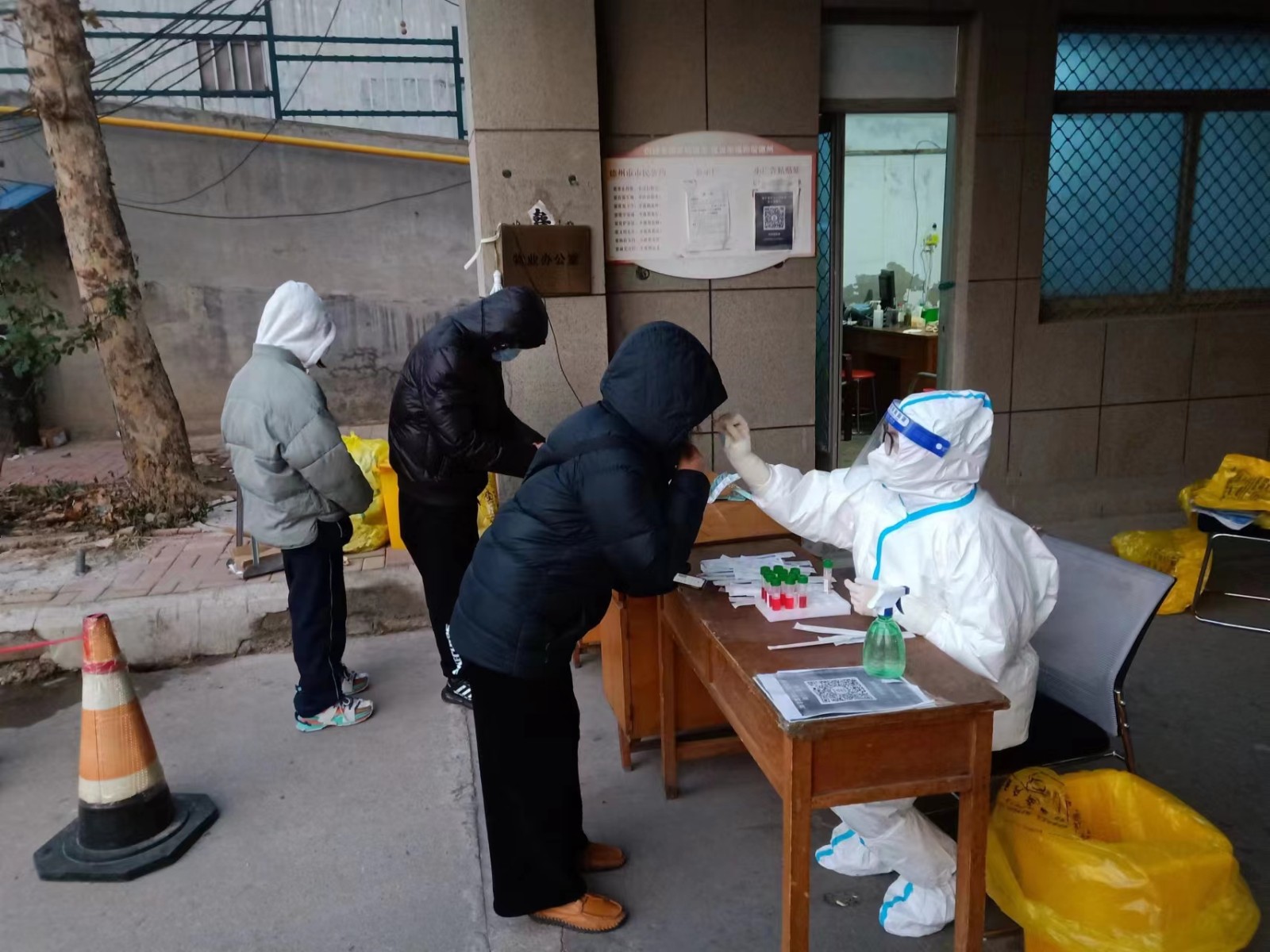 “*产党共**员，关键时刻就得冲上去！”——德城区人武部疫情防控*党**员突击队群体素描