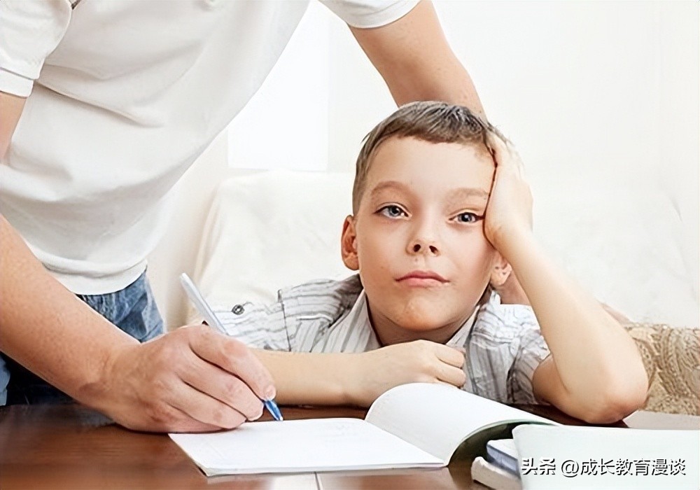 不满意学校老师怎么办,不满意老师教学如何跟孩子沟通