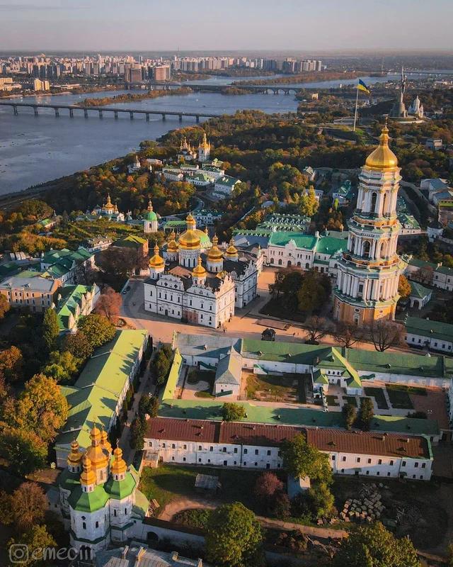 故土难离，400万乌克兰人自发返乡，哭诉：西欧是一个痛苦的地方