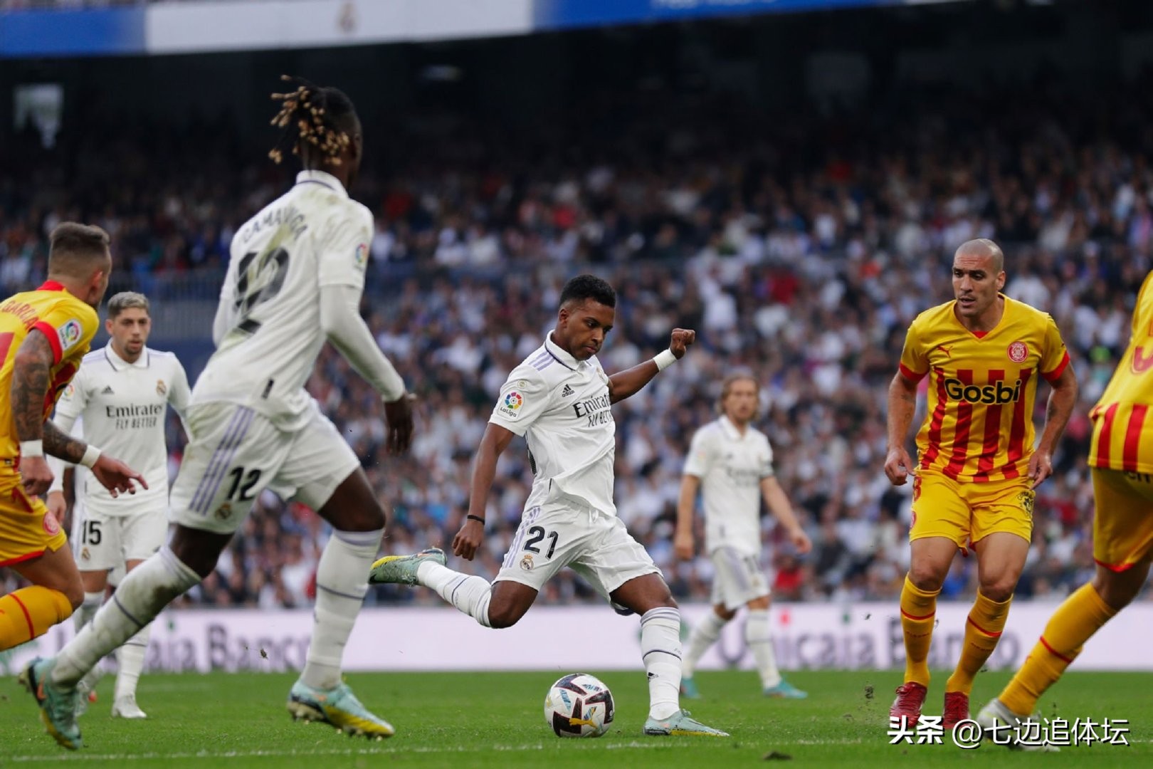 豪门悲喜夜！枪手5:0反超曼城，C罗哑火曼联取胜，皇马爆冷被逼平