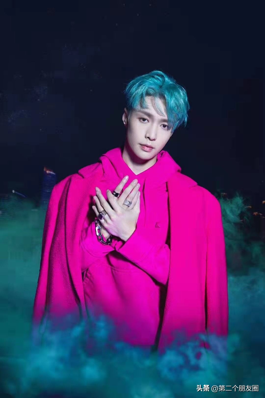 张艺兴签约全球化事业版图,张艺兴事业版图发布会后台采访