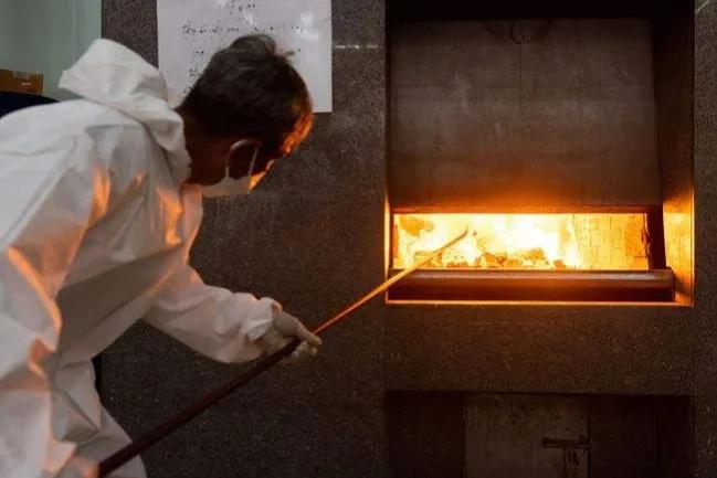 人火化后骨灰为什么那么少,火化后的骨灰真的是骨灰吗