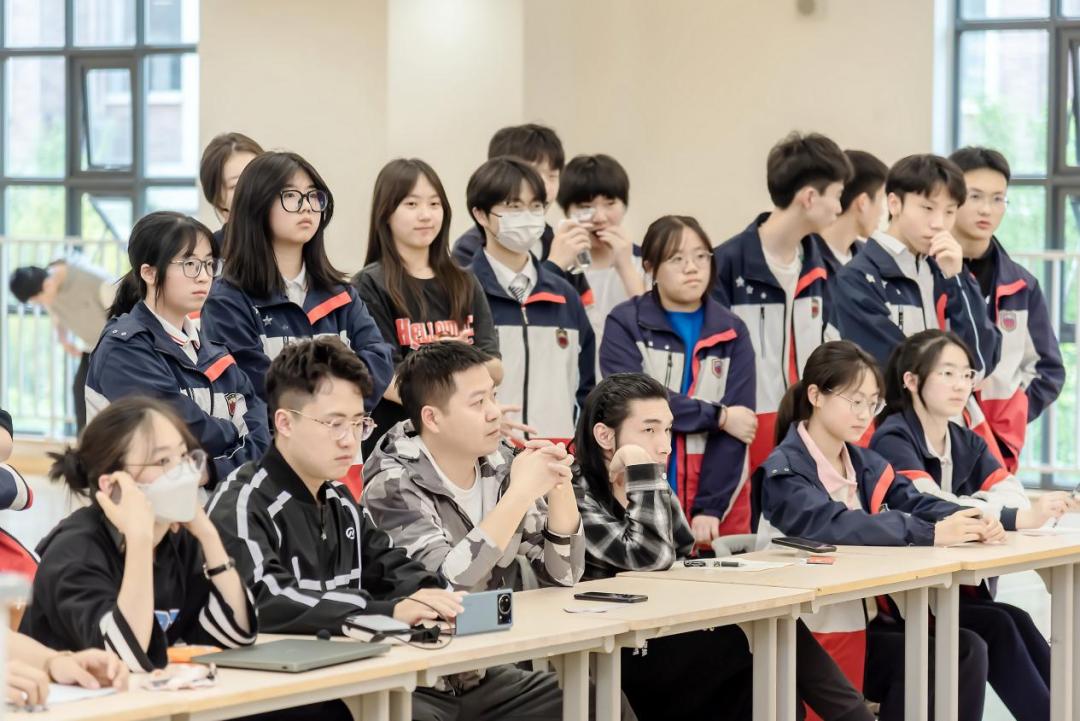 发生矛盾后，是坦率还是隐忍？新川外国语首届辩论赛，给出了答案