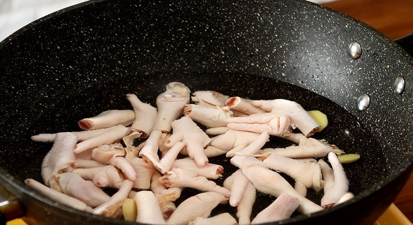 鸡爪怎么做好吃又有胶原蛋白,鸡爪如何做好吃有营养