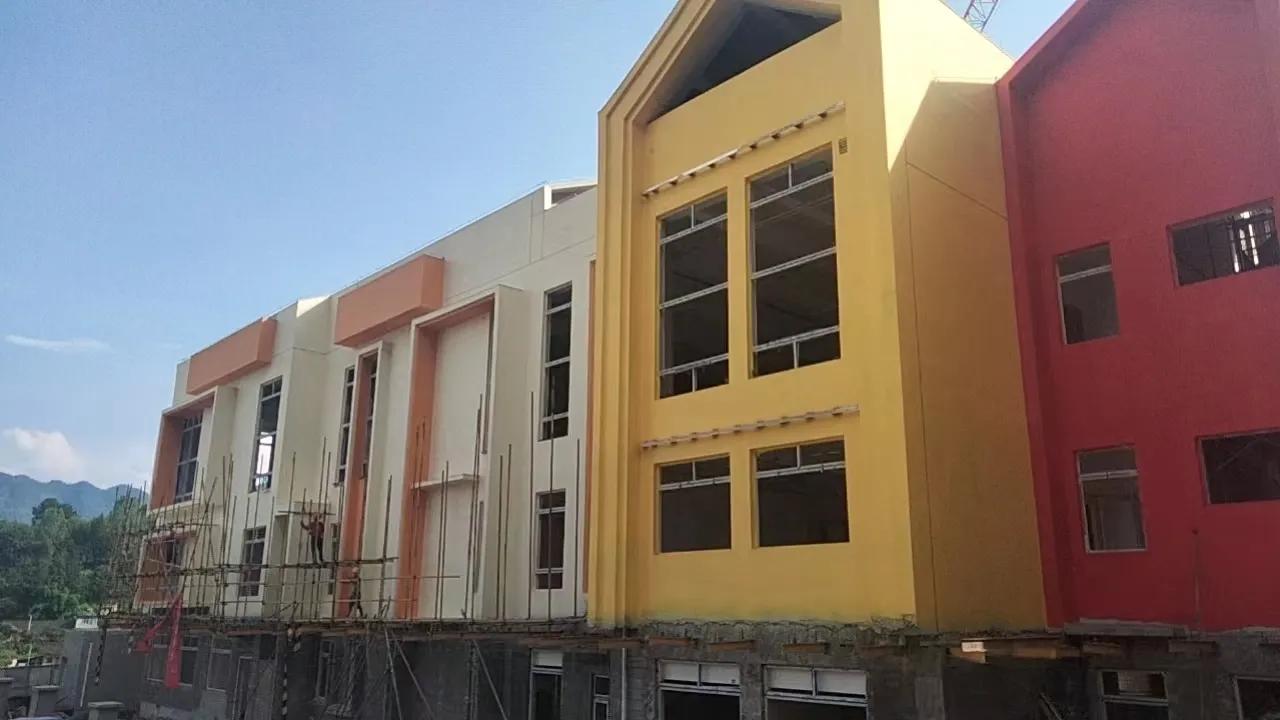 荣昌金科礼悦东方外墙脱落,金科礼悦东方有几个幼儿园