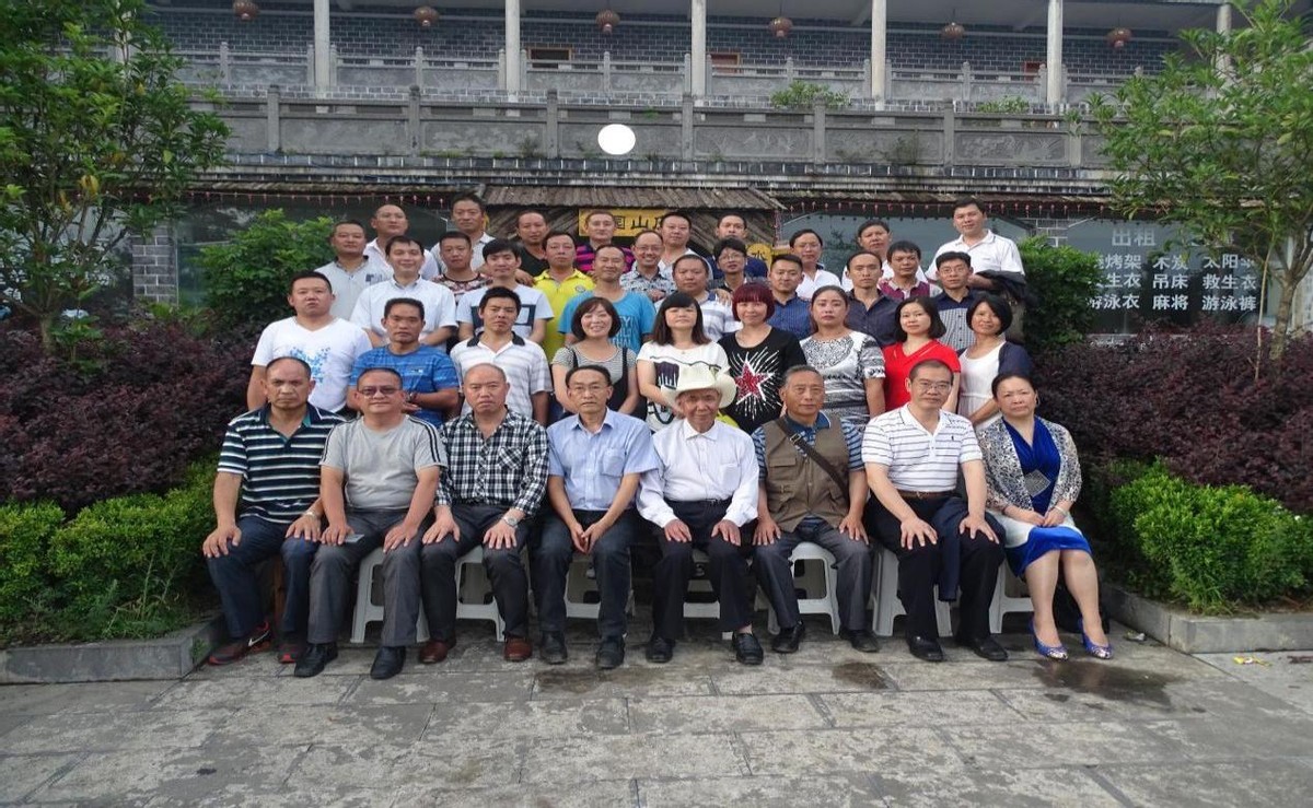 回想曾经母校,回想中学时代的母校