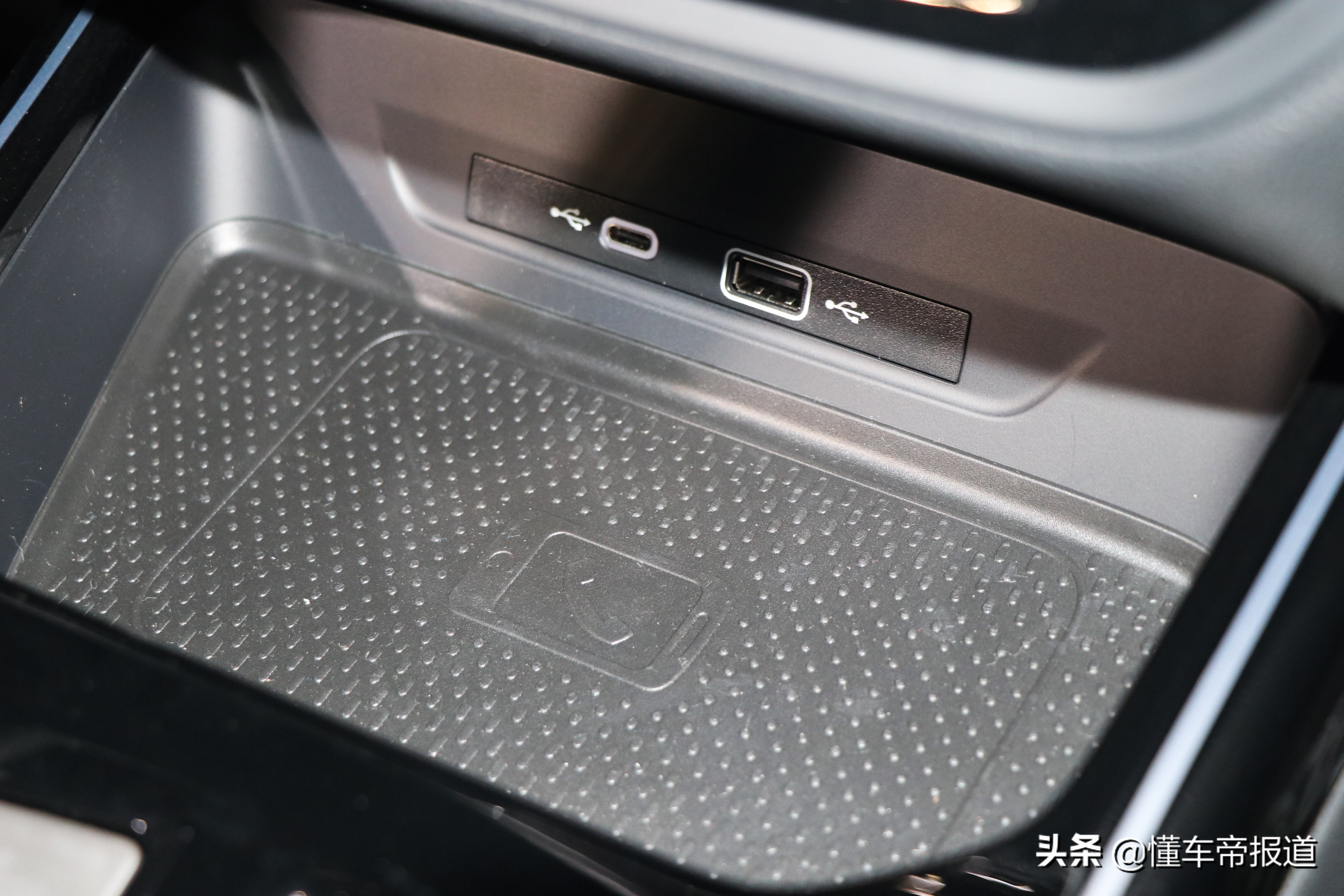 大众cc新款曝光,cc凌渡掀背式