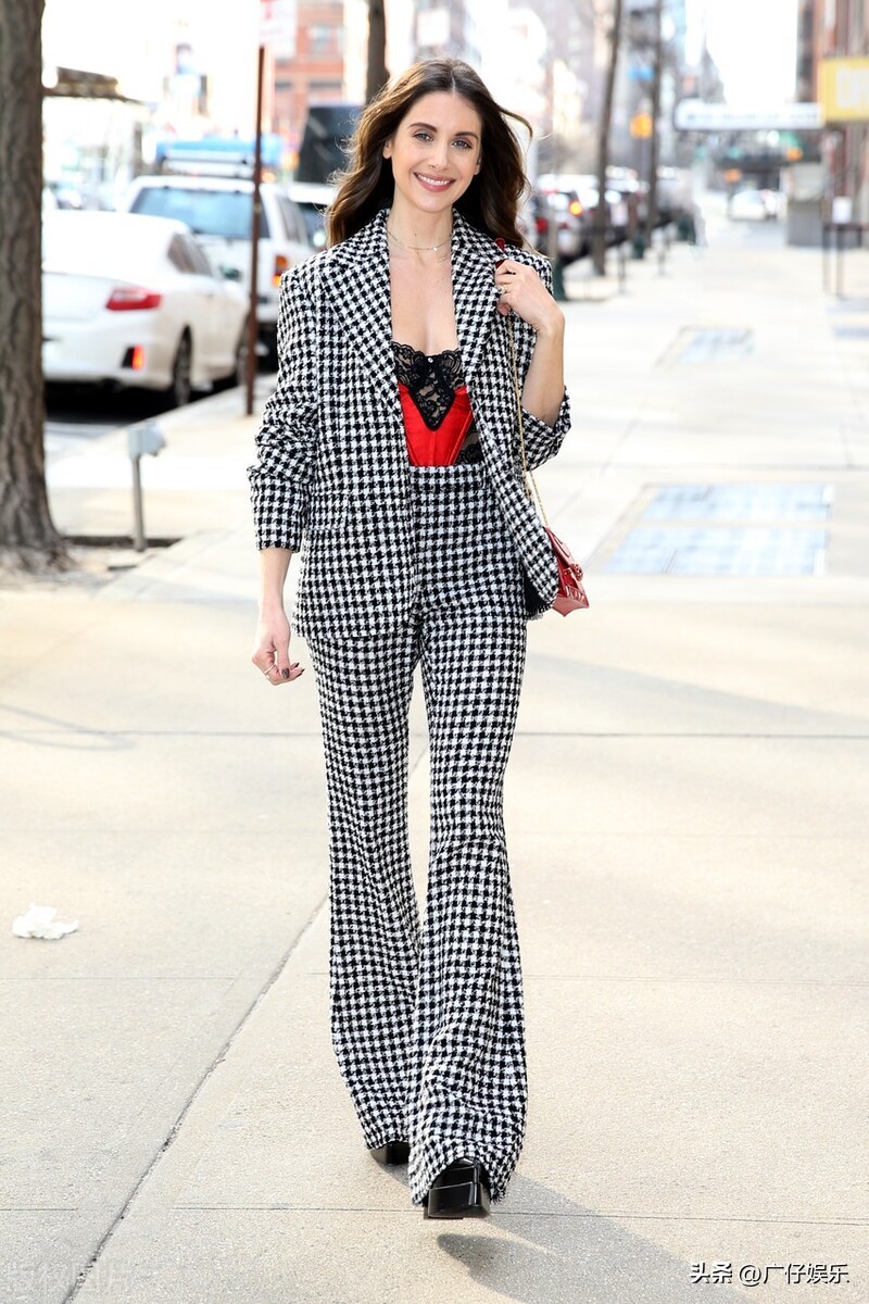 爱丽森·布里礼服,爱丽森·布里高清图片