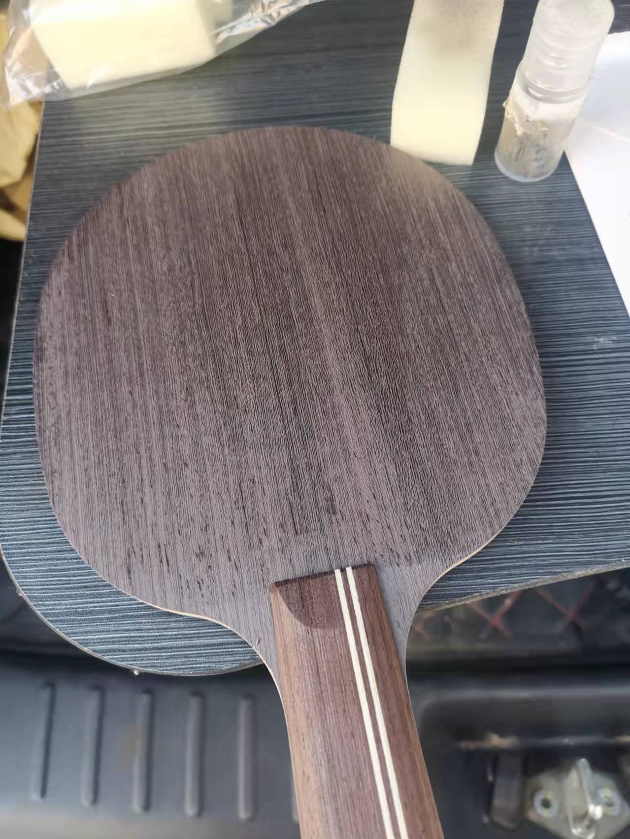 乒乓球粘拍只刷一层胶可以吗,乒乓球压拍技巧图解