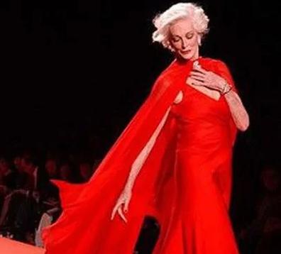 10位“冻龄魔女”：有人72岁身材还像27岁，91岁老祖心态宛如少女