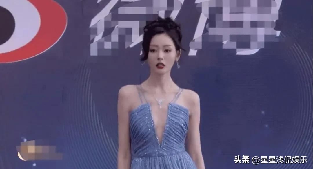 张天爱北京电影节落泪,关于张天爱胸骨的话题