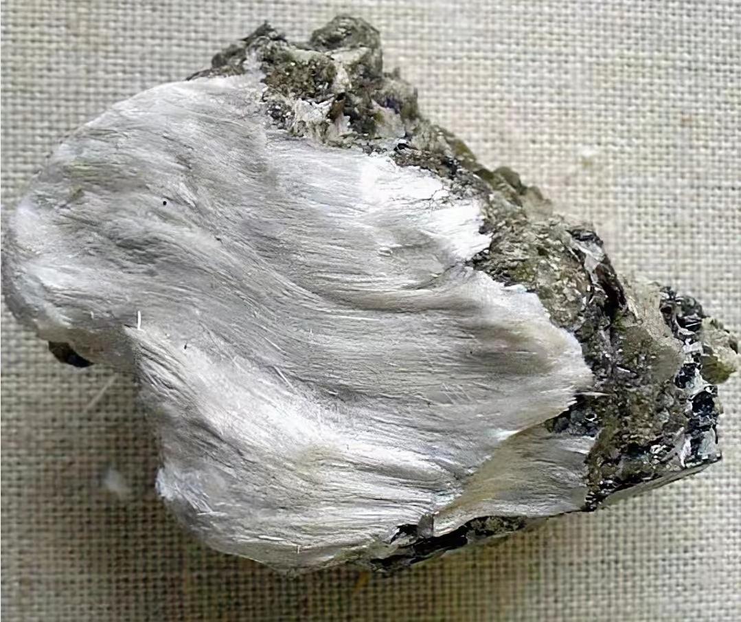 一级致癌物就在我们身边,石棉藏钢针