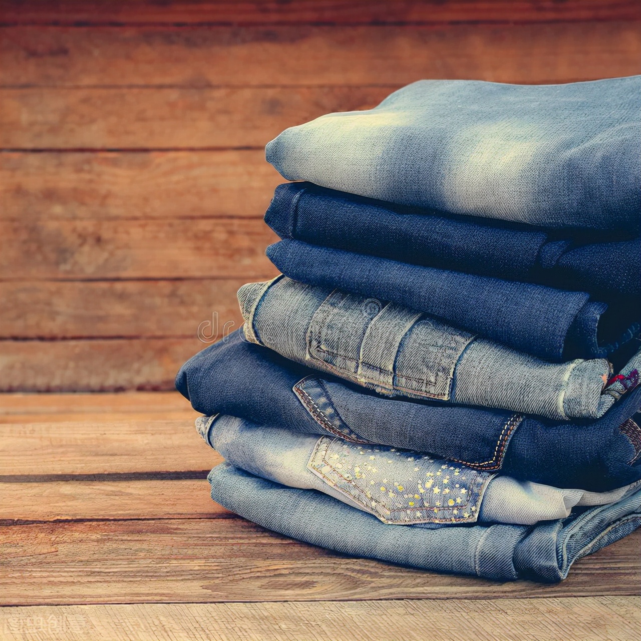 旧衣服应该怎么处理好,旧衣服最好的处理方式