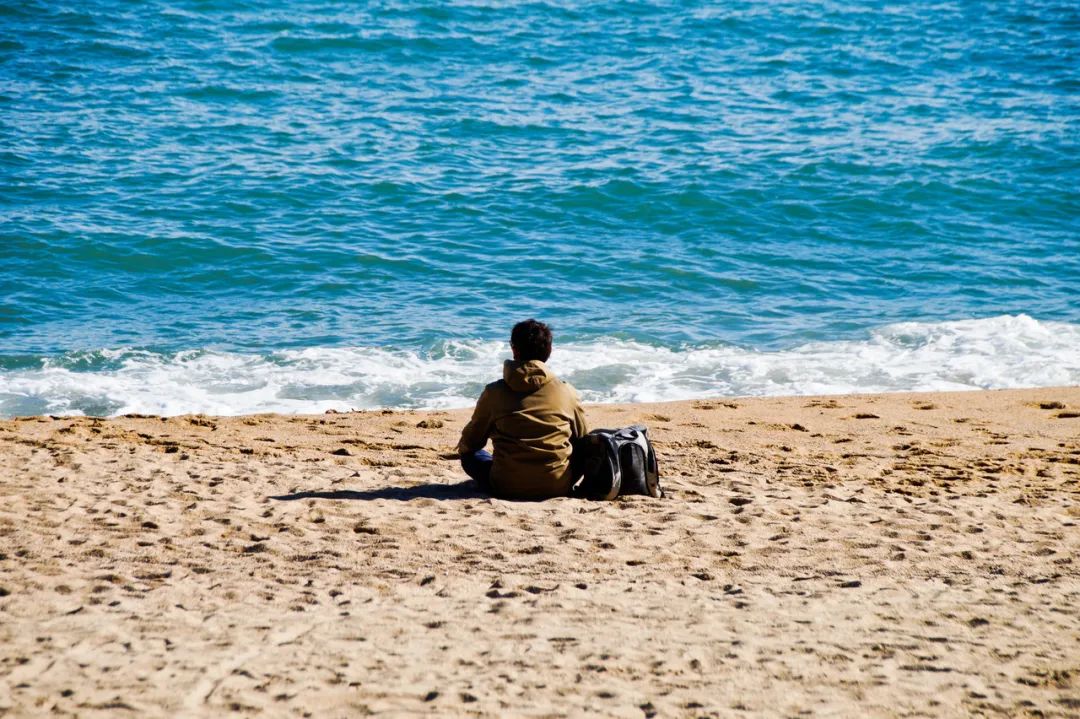 985硕士换工作,985硕士失业后只能假装上班