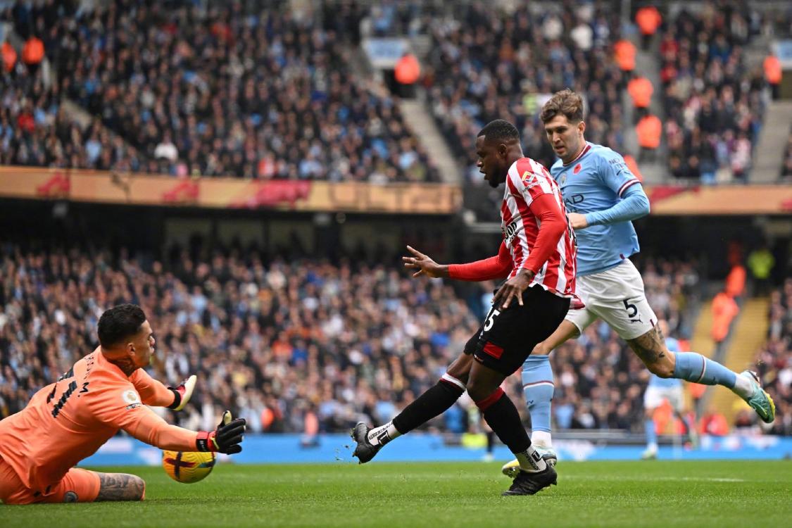 英超曼城6-0大胜哈兰德连场戴帽,曼城2比1曼联哈兰德梅开2度