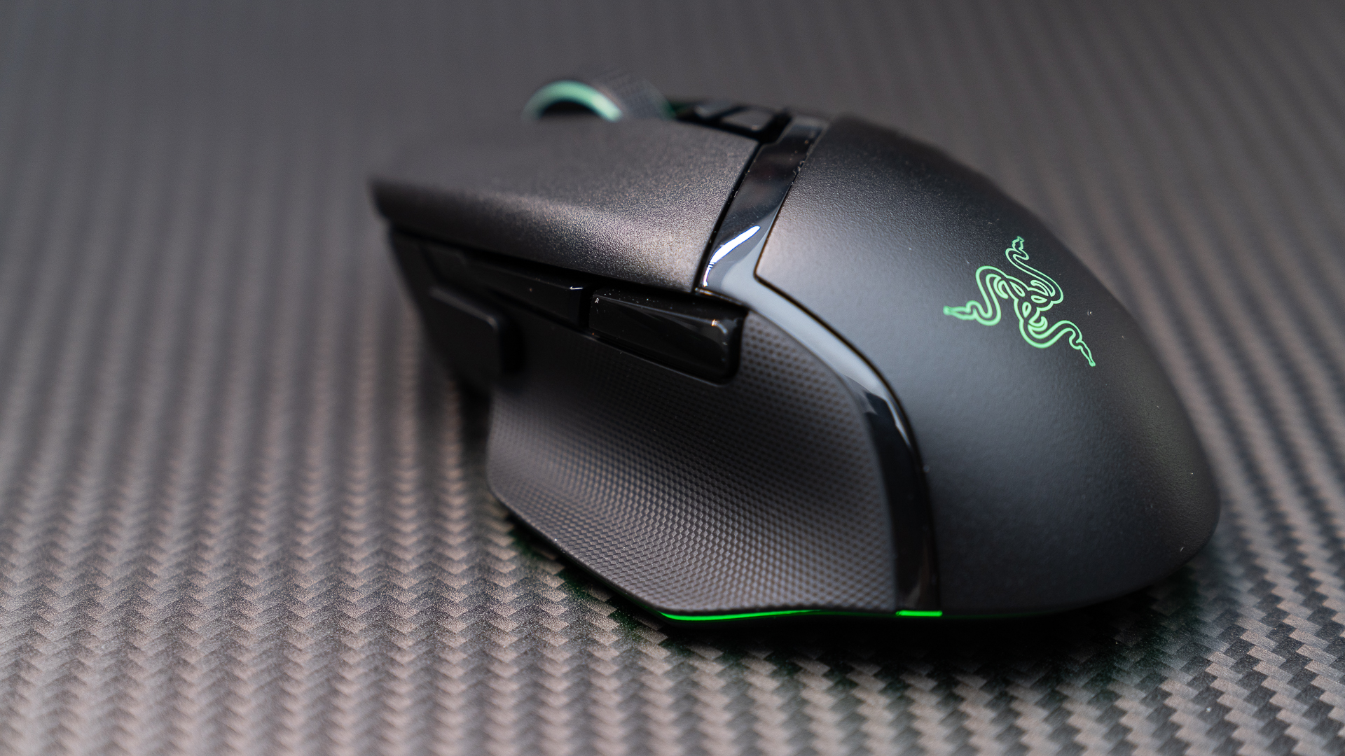 颜值高性能好的雷强竿,雷蛇巴塞利斯蛇v3值不值得入手