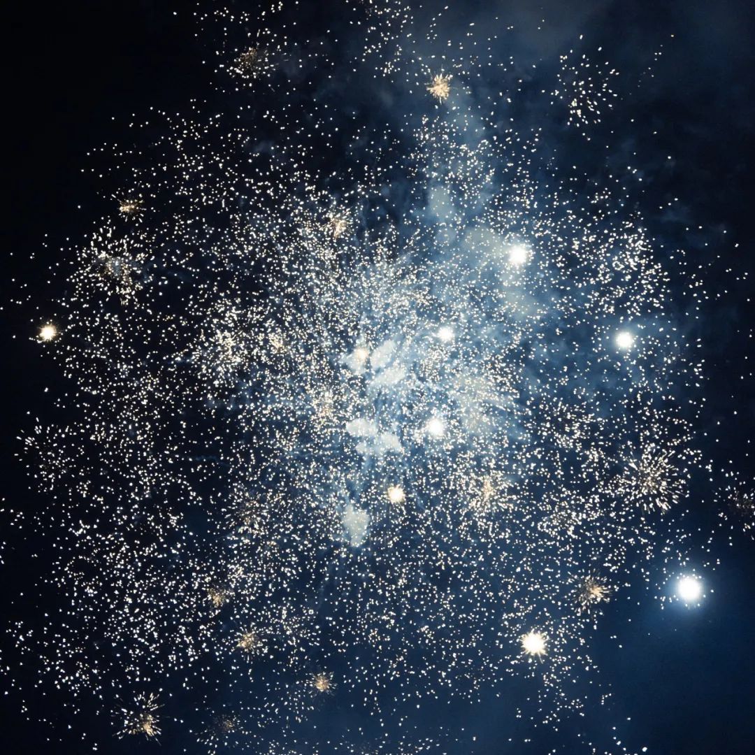 微信朋友圈背景图动态教程,背景图朋友圈高级感简约风