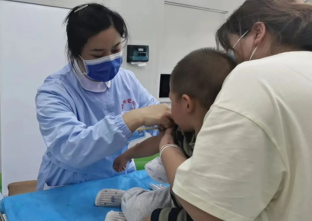 【儿院最美护士】爱心护理贴心服务——刘美兰