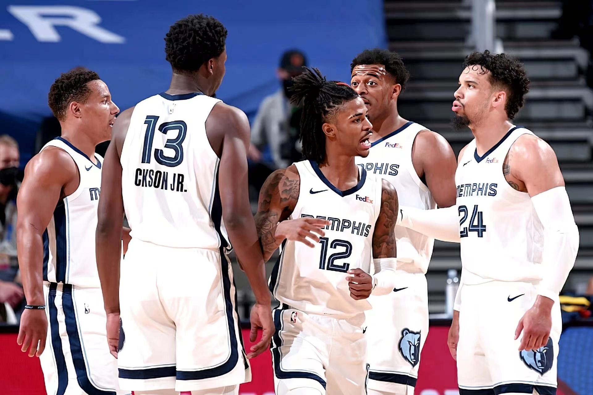 nba榜眼秀湖人队丹吉洛拉塞尔,拉塞尔被湖人交易