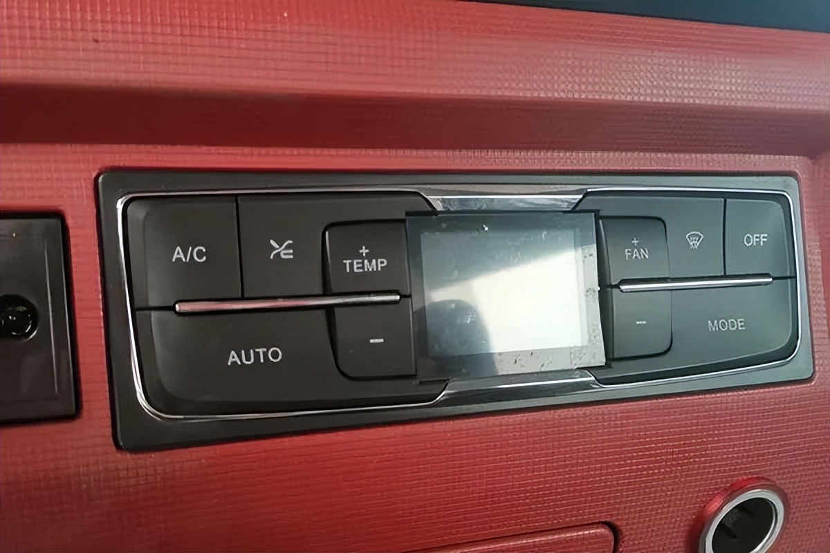 中国重汽豪沃t7车型尺寸,豪沃tx7最新版6.8米卡车