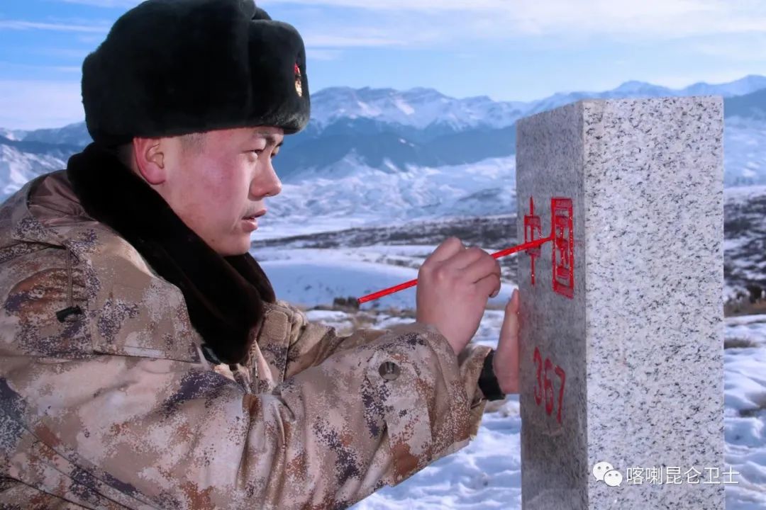 边疆兵记者,有请边防军人走上舞台