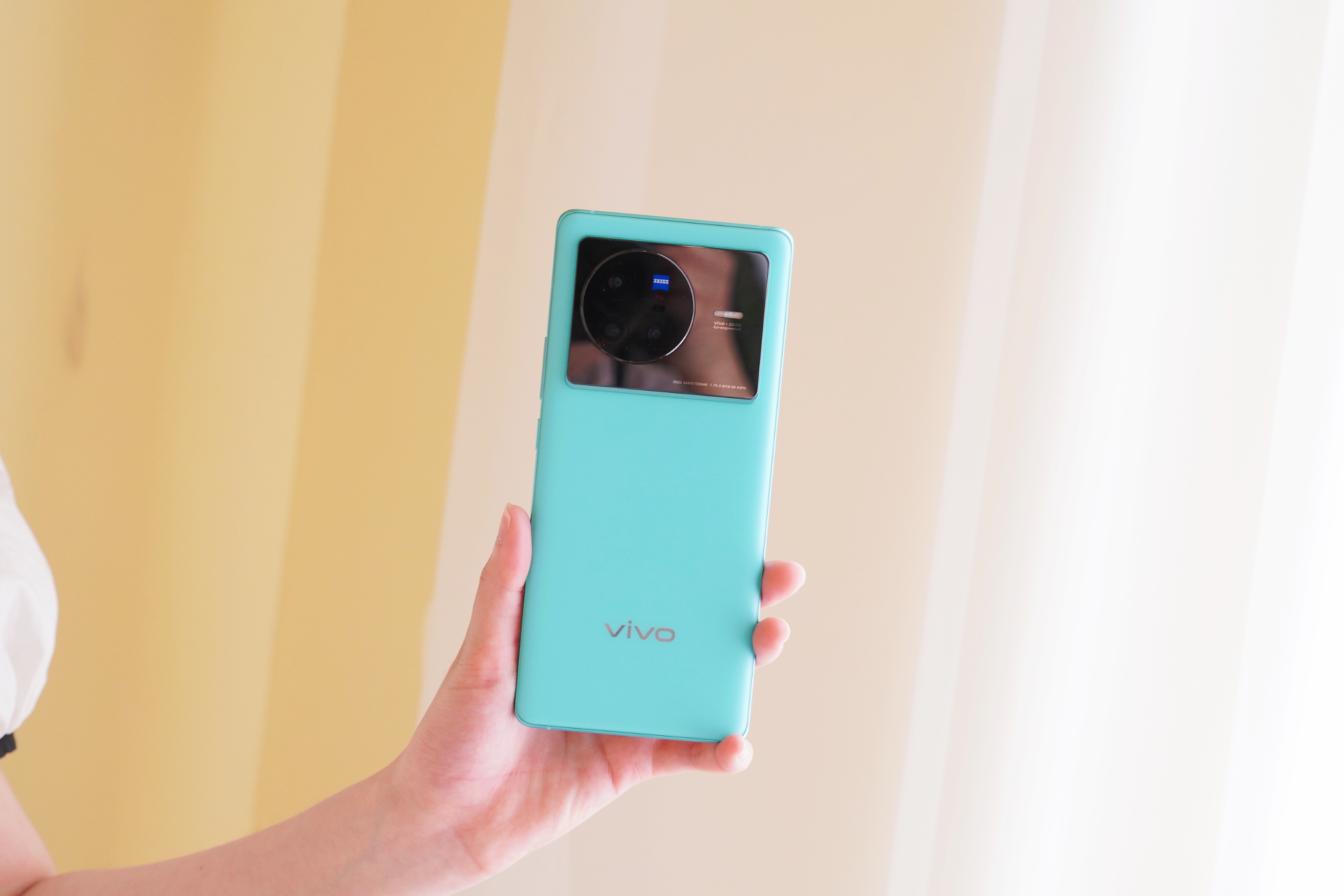 vivox80pro天玑9000吃鸡画质,vivox80pro旅程版抗摔测试