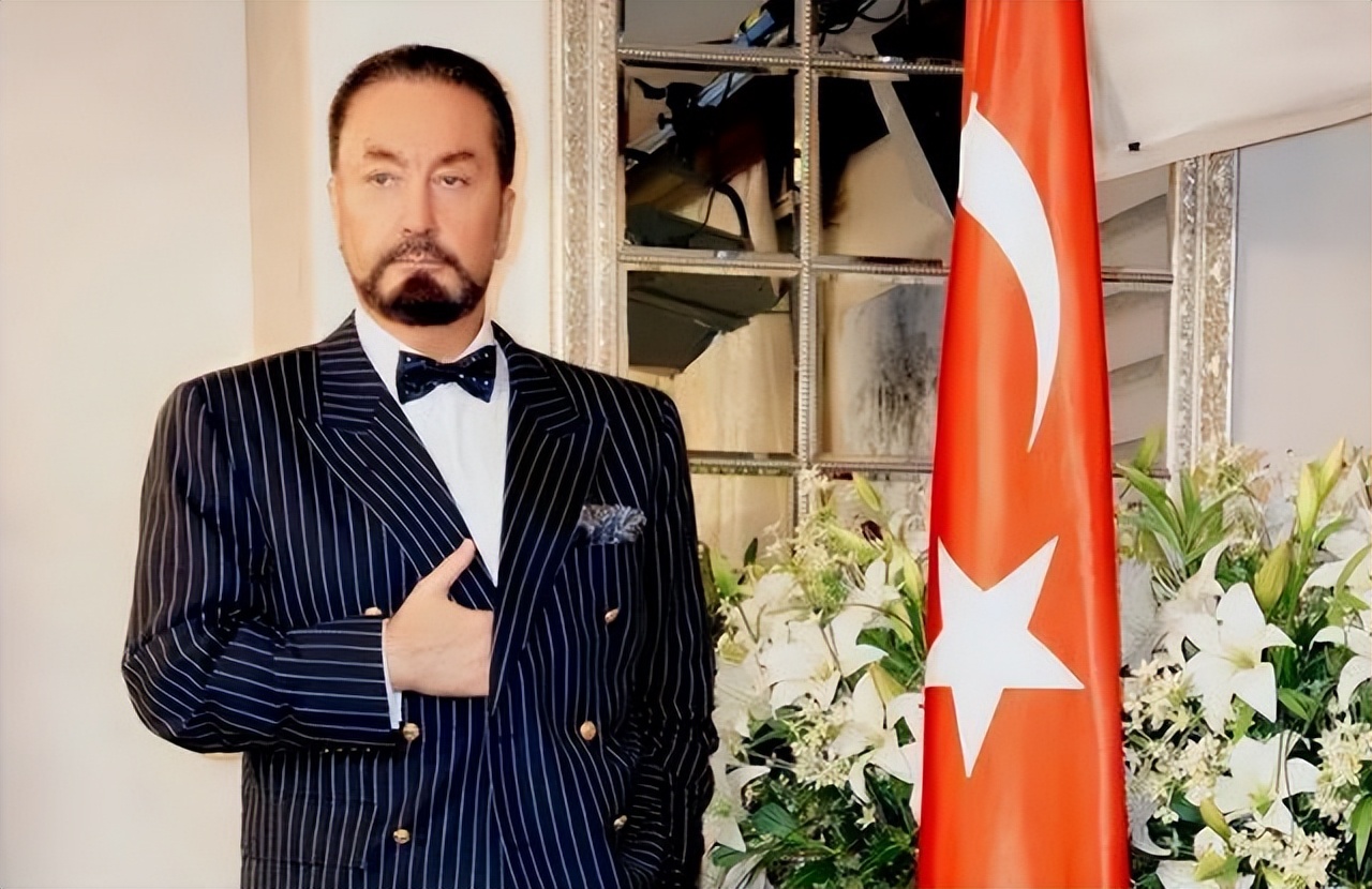 “性*教邪**”头目被判8658年：妖艳女友上千，别墅藏69000颗避孕药