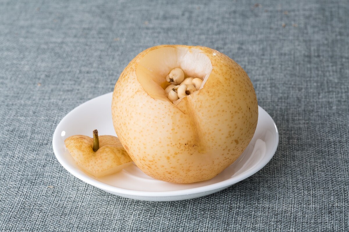 喉咙痒声音哑咳嗽有白痰吃什么药,阳过以后嗓子痒老是咳嗽怎么回事