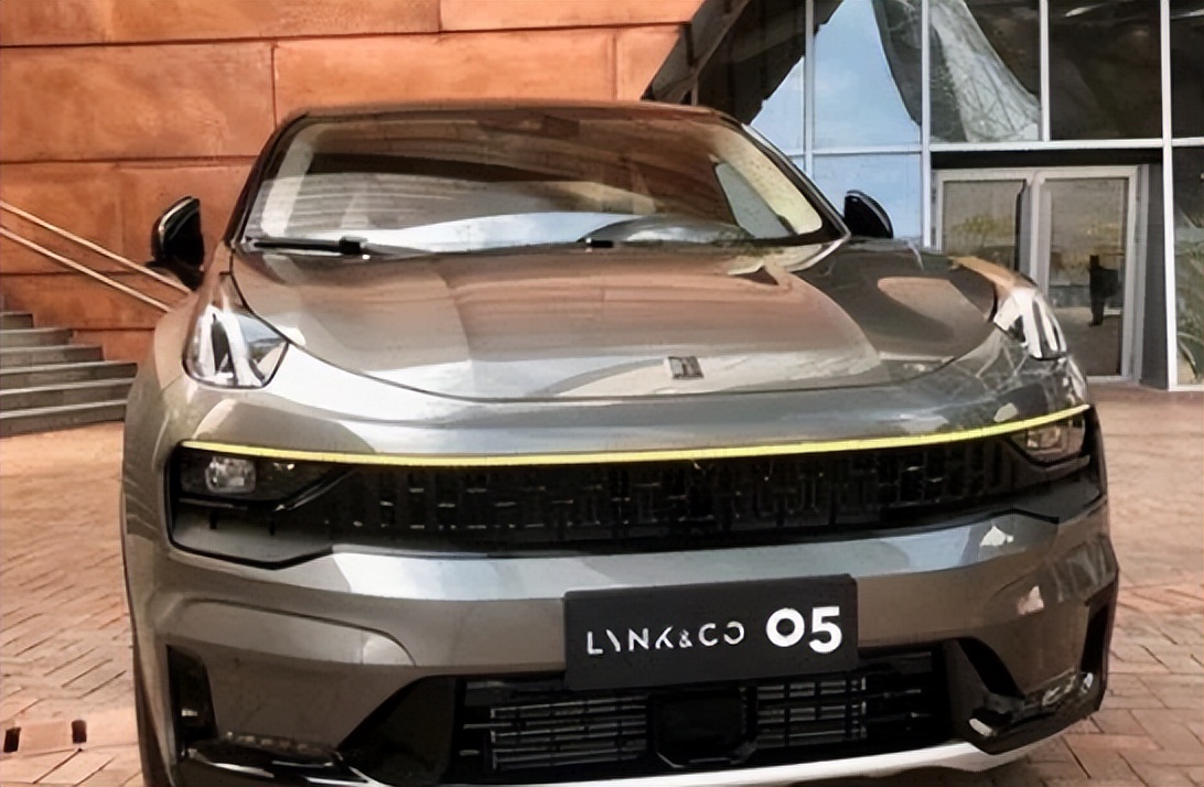 暴雨期间车辆涉水注意事项,汽车暴雨天气涉水注意事项