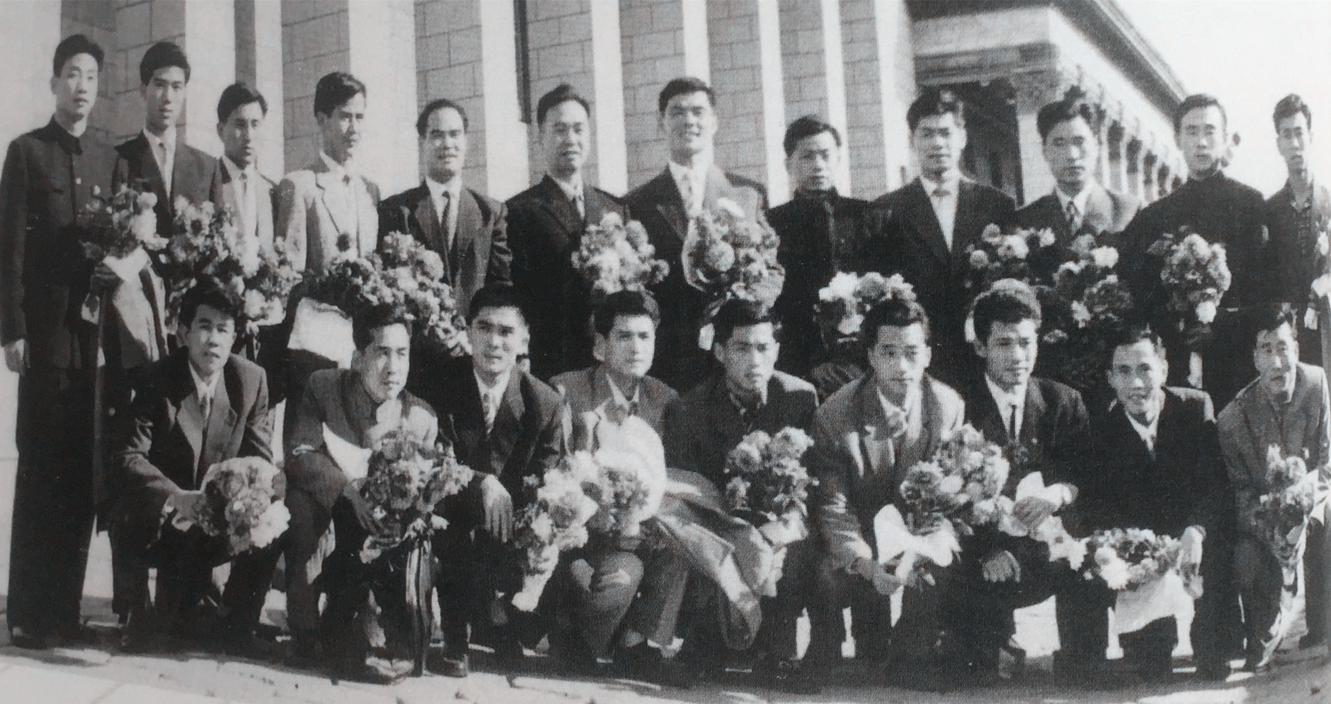 八一民宿名字,八一足球