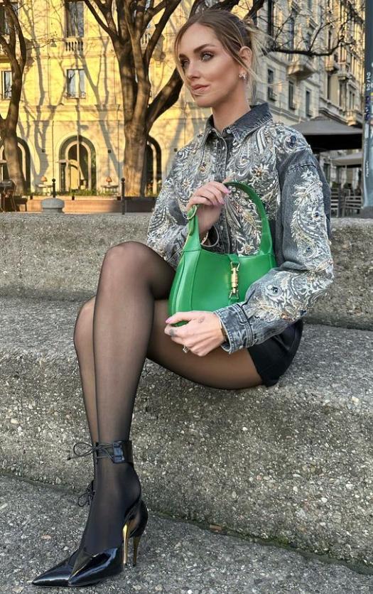 宇宙时尚博主被质疑衣品？！网友吐槽：她的穿搭我真看不懂…