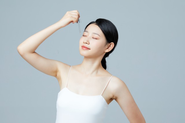 八杯水护肤品的正确使用顺序,护肤品的正确使用顺序和方法图片