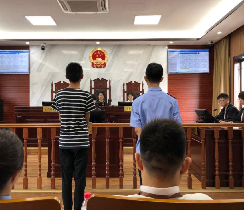 游戏外挂怎么定罪的,研发游戏外挂犯法吗