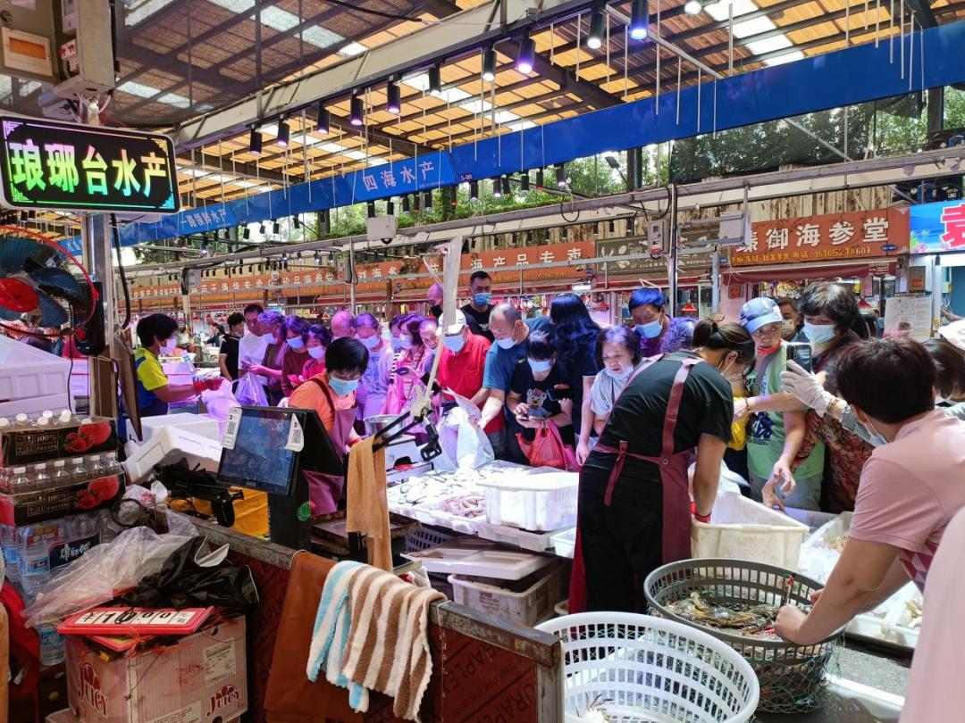 深入研究了青岛海鲜市场后，我重新理解了可持续的食物系统