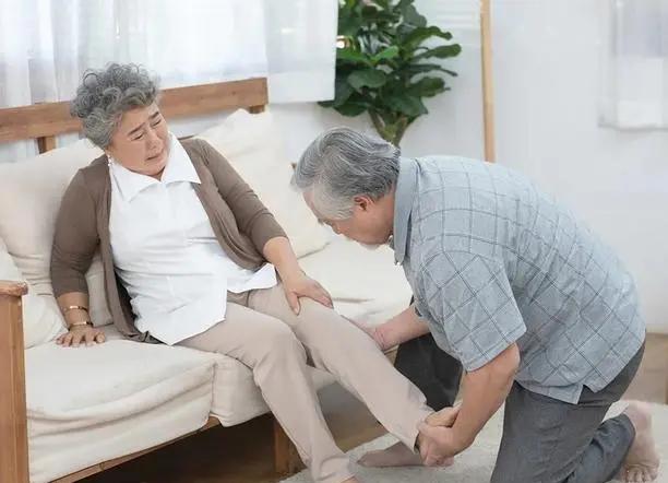 中老年人腿软无力是什么原因,中老年人腿软无力是怎么回事