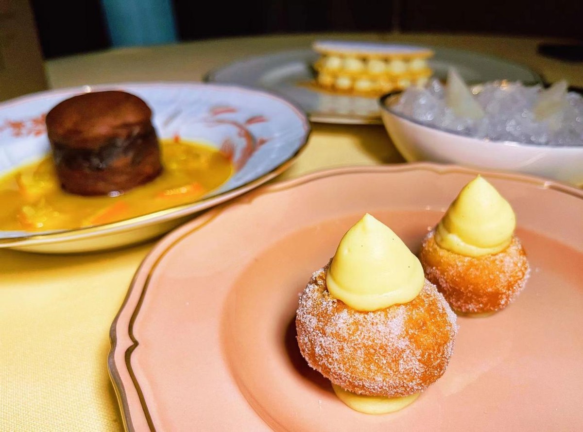 中国第一家真正意义上的主题酒店,中国第一高档酒店