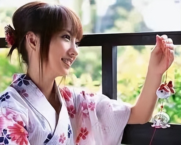 日本职业*妇情**这碗青春饭原来也要技术含量