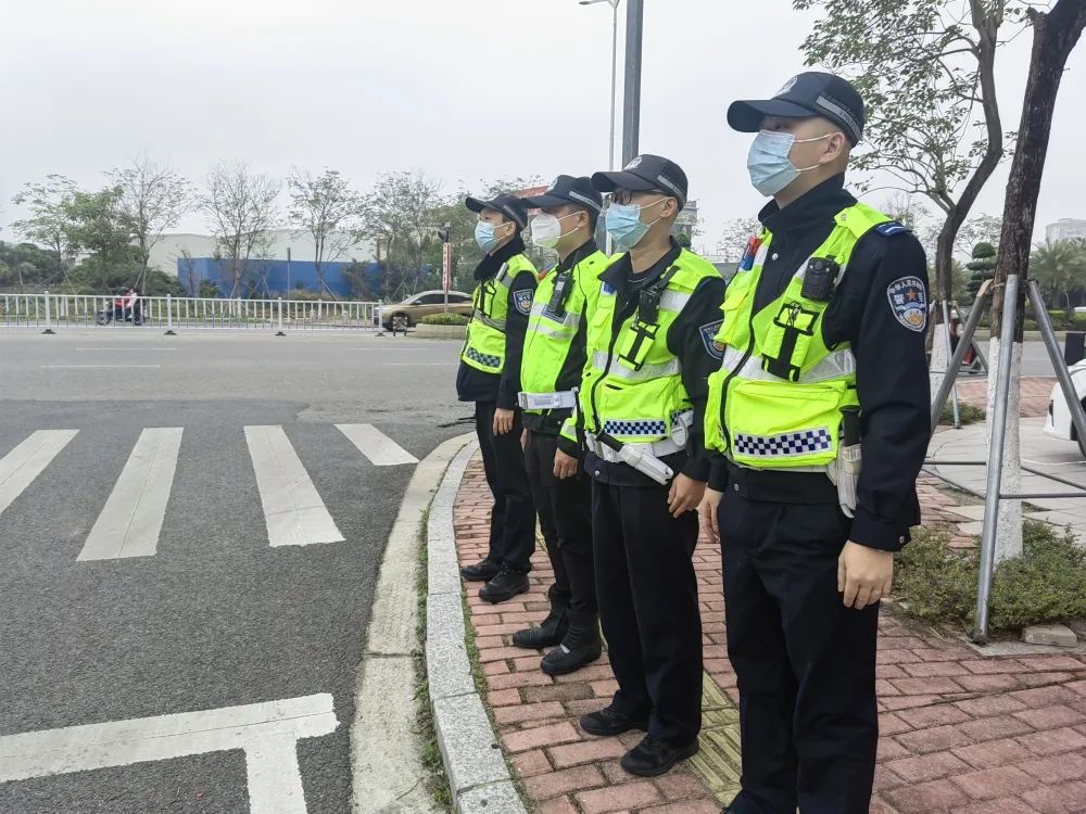 汕尾：“善美之城贺新春”大型音乐烟花汇演活动交通安保工作掠影