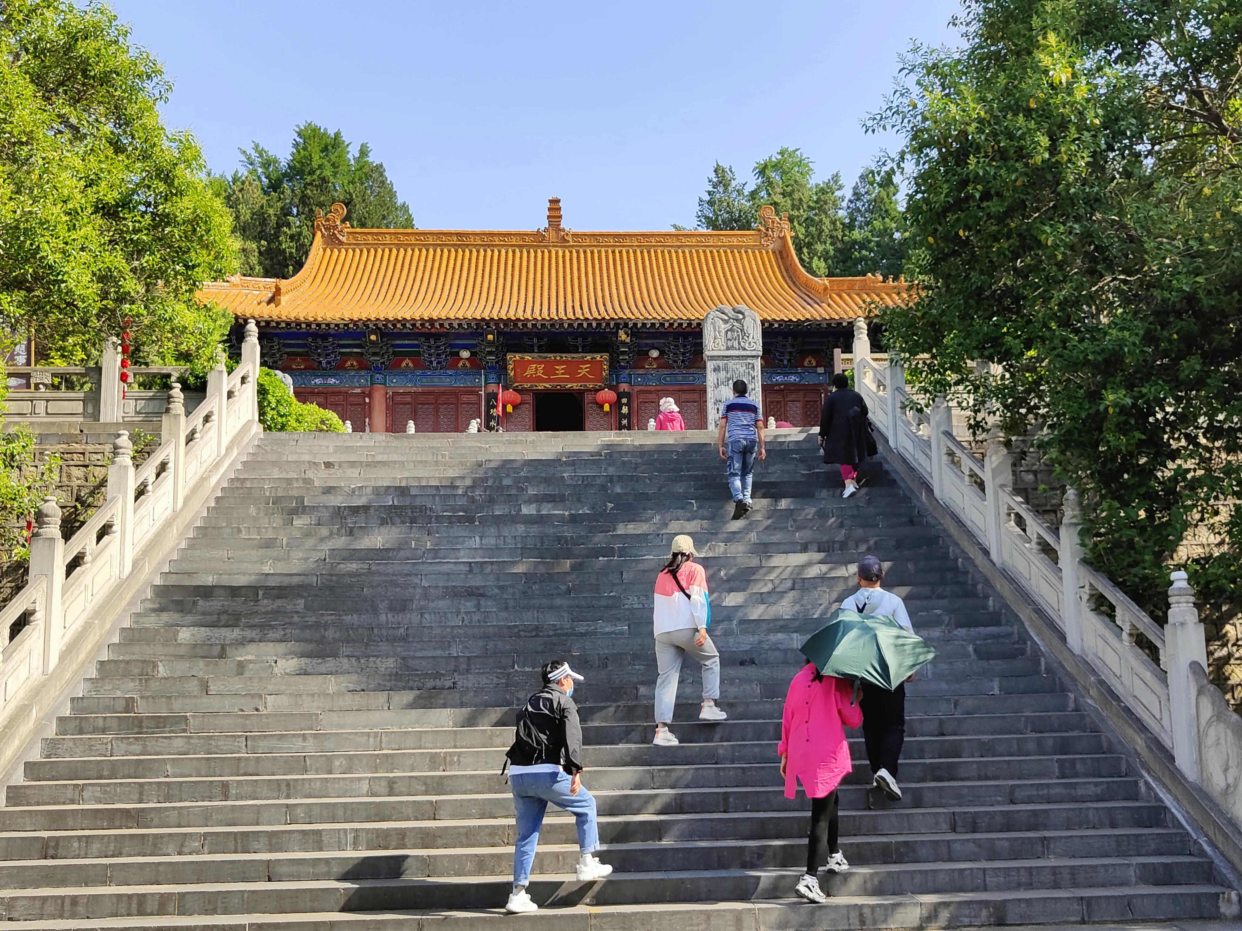 鲁山中原大佛,河南鲁山中原大佛