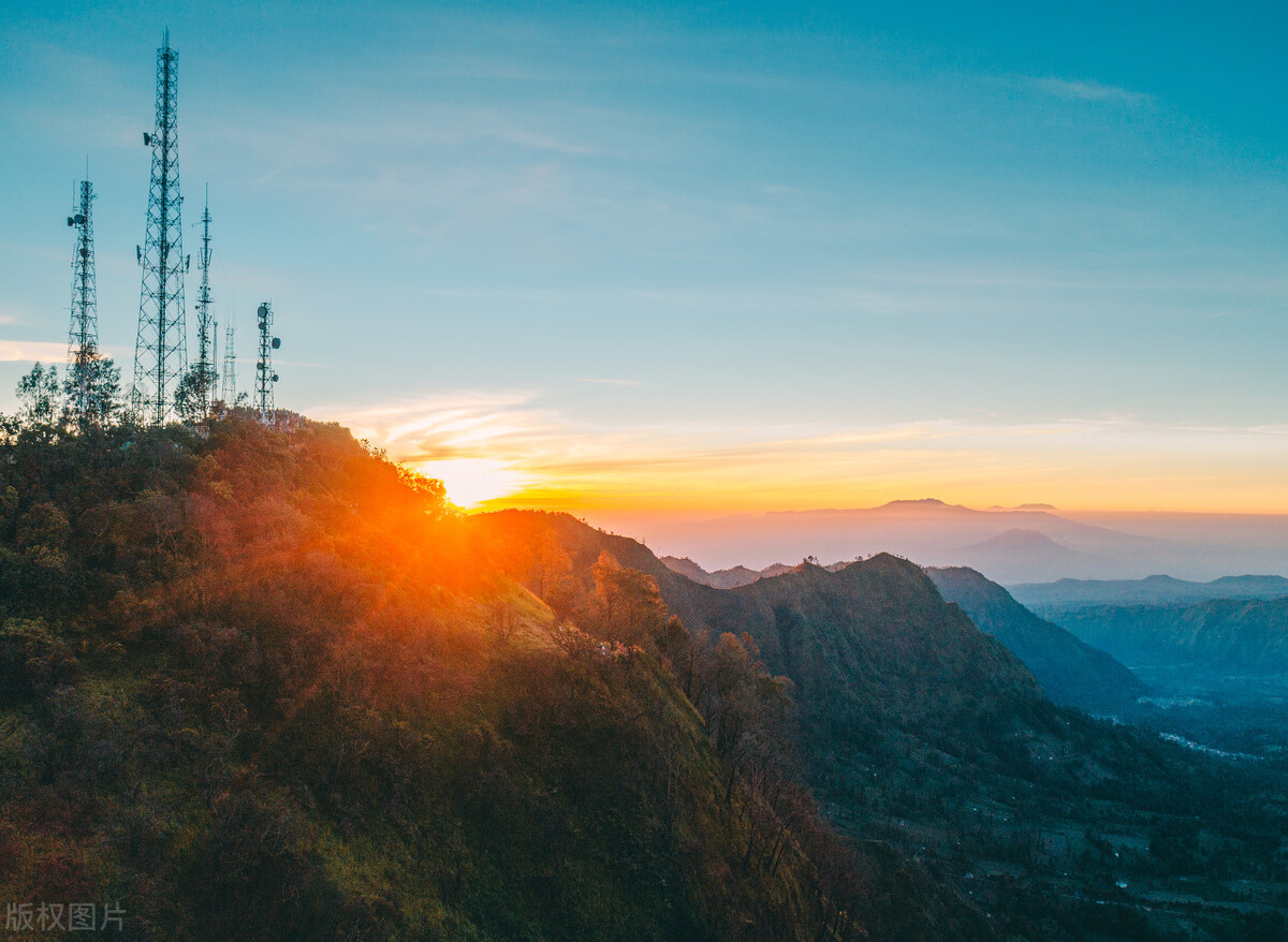 那时候，我的很多知识，是在录像厅里完成的，或者是受到启发的