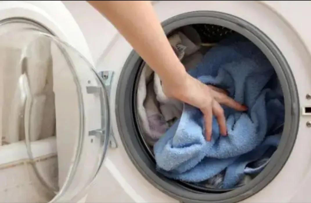 洗衣服的正确姿势视频,手洗衣服的正确姿势