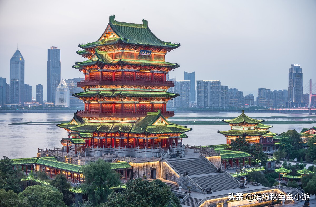 滕王阁序在滕王阁哪里,滕王阁是谁修建的地理位置在哪里