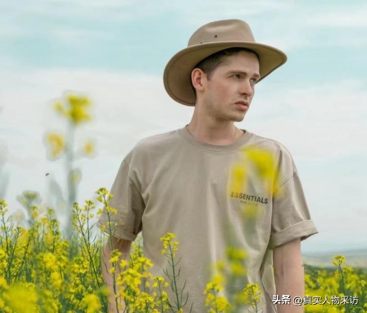 我，英国人，与中国女友相爱，每月上缴工资，想当个中国好女婿