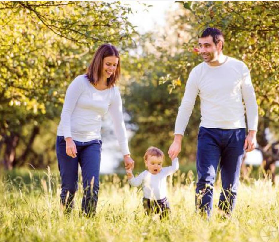 夫妻试管婴儿43次生下三胞胎,双胞胎代孕真实事件